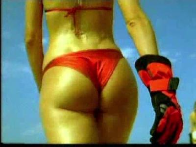 Bikinili K�zlar ve Buz Gibi Bira